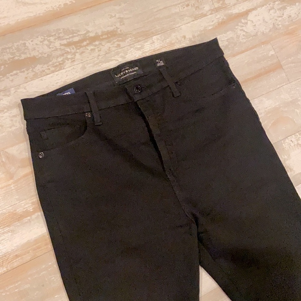 Lucky Brand Straight Leg Stretchy Jeans